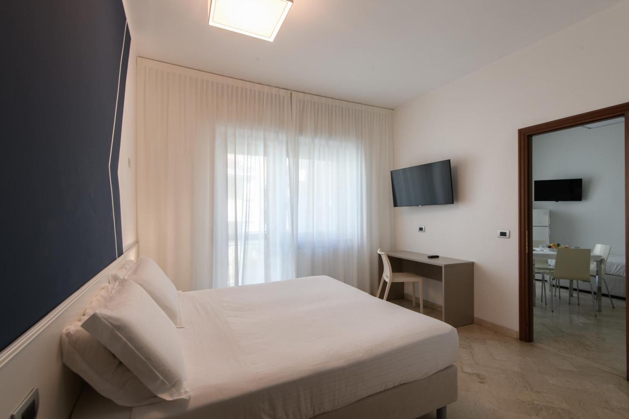 Hotel & Apartments Sasso Diano Marina Bagian luar foto