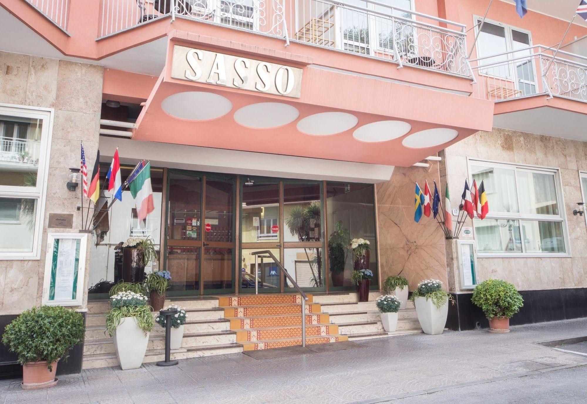 Hotel & Apartments Sasso Diano Marina Bagian luar foto